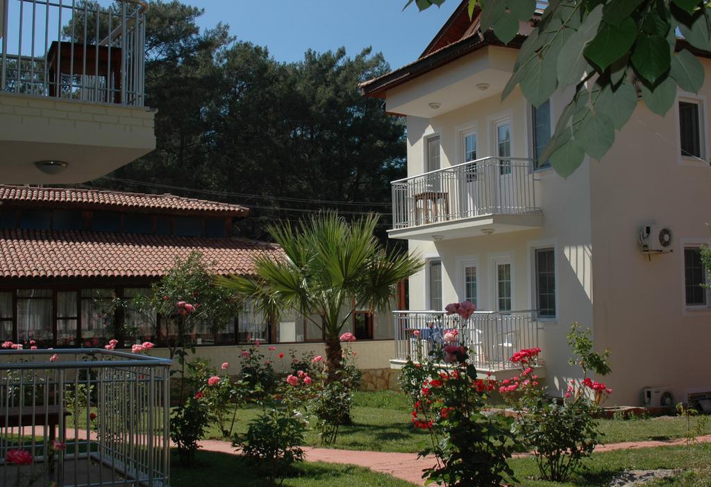 אולודניץ Tolay Hotel מראה חיצוני תמונה